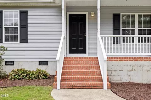 Exterior - 2567 Chadwick Pl, Durham, NC 27704 photo 2 of 10
