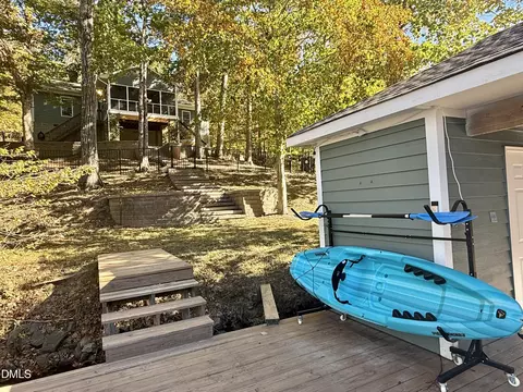 528 Beech Dr, Leasburg, NC 27291