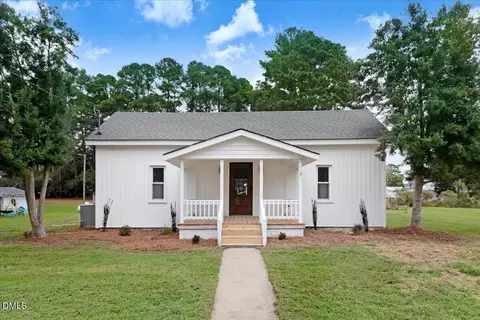 205 E Carolina St, Fremont, NC 27830