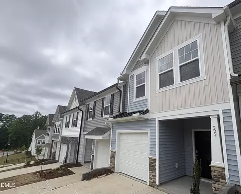 223 Alberta Dr #201, Franklinton, NC 27525
