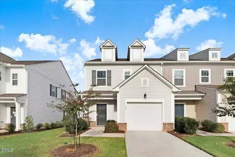 85 Little Leaf Ln, Clayton, NC 27527