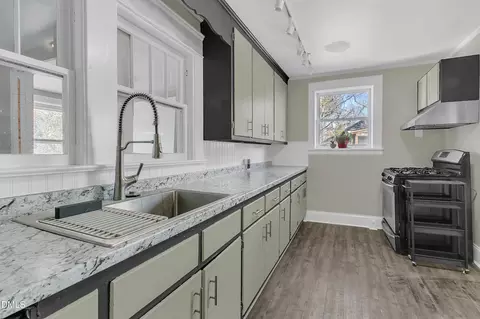 Kitchen - 709 North St, Durham, NC 27701 photo 2 of 2