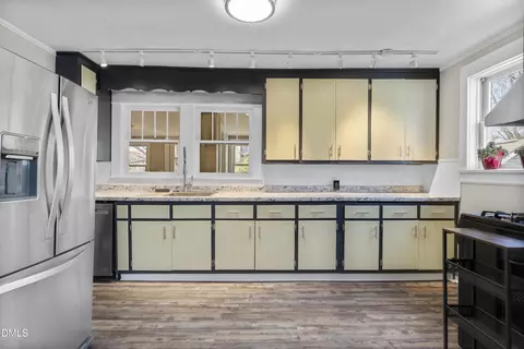 Kitchen - 709 North St, Durham, NC 27701 photo 1 of 2