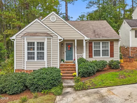 701 Cross Timbers Dr, Durham, NC 27713
