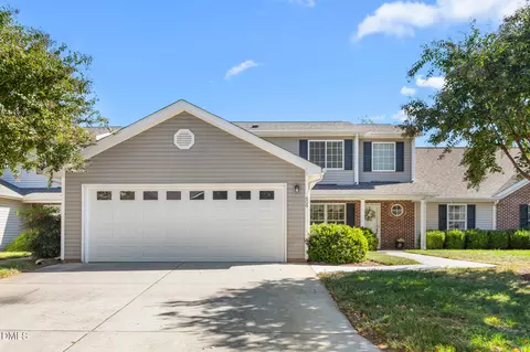609 Huntingdon St, Elon, NC 27244