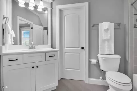 Bath - 1413 Yardley Dr, Wake Forest, NC 27587 photo 3 of 11