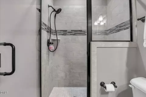 Bath - 1413 Yardley Dr, Wake Forest, NC 27587 photo 2 of 11