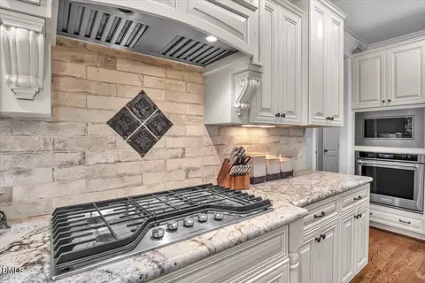 Kitchen - 1413 Yardley Dr, Wake Forest, NC 27587 photo 6 of 8