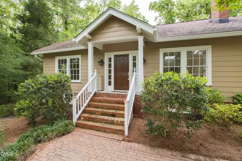 106 S Christopher Rd, Chapel Hill, NC 27514