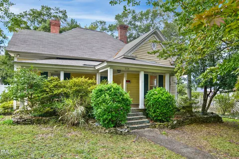 204 W Sycamore St, Zebulon, NC 27597