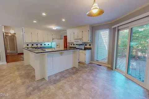 Kitchen - 11 Denada Path, Roxboro, NC 27574 photo 7 of 11