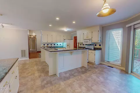 Kitchen - 11 Denada Path, Roxboro, NC 27574 photo 5 of 11