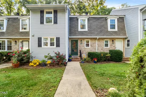 815 Kensington Dr, Cary, NC 27511