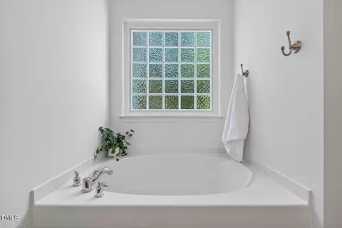 Bath - 8017 Morrell Ln, Durham, NC 27713 photo 6 of 8