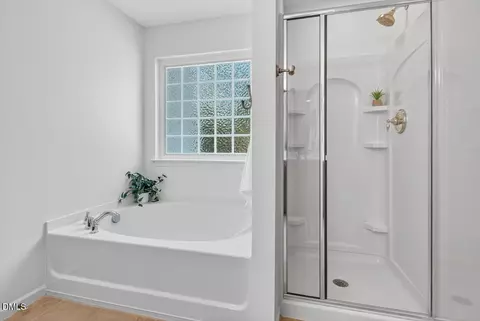 Bath - 8017 Morrell Ln, Durham, NC 27713 photo 5 of 8