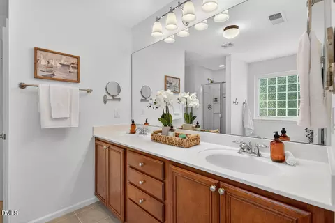 Bath - 8017 Morrell Ln, Durham, NC 27713 photo 2 of 8