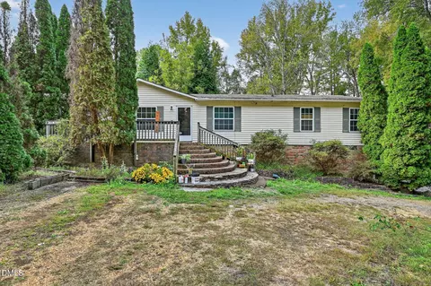 4 Park Ave, Franklinton, NC 27525