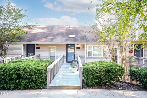 3830 Summerwood Ct, Raleigh, NC 27613