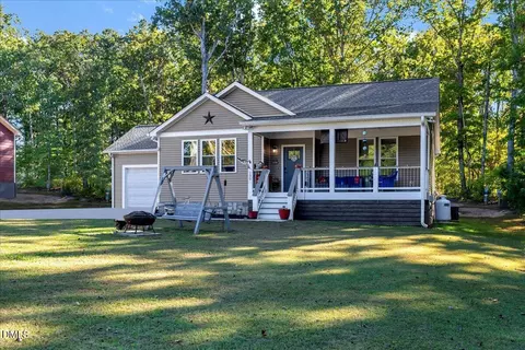 130 Recreation Ln, Macon, NC 27551
