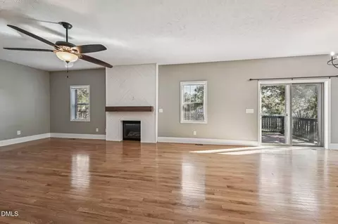 Living - 22 Beryl Cir, Pinehurst, NC 28374 photo 2 of 4