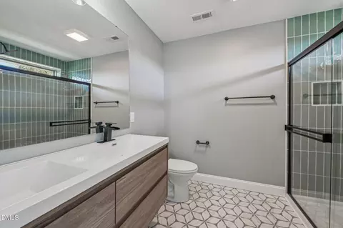 Bath - 22 Beryl Cir, Pinehurst, NC 28374 photo 2 of 3