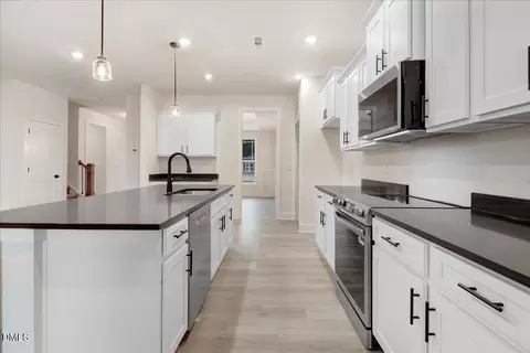 Kitchen - 91 Great Pine Trl, Middlesex, NC 27557 photo 5 of 5