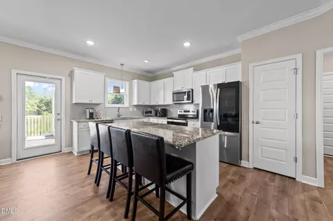 Kitchen - 73 S Rabbit Run Dr, Smithfield, NC 27577 photo 4 of 5