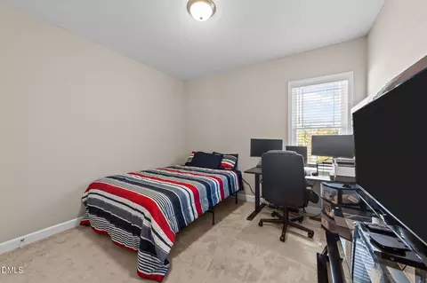 Bedroom - 73 S Rabbit Run Dr, Smithfield, NC 27577 photo 3 of 6