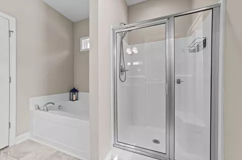 Bath - 73 S Rabbit Run Dr, Smithfield, NC 27577 photo 2 of 4