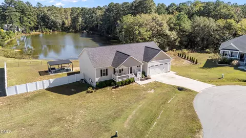 73 S Rabbit Run Dr, Smithfield, NC 27577