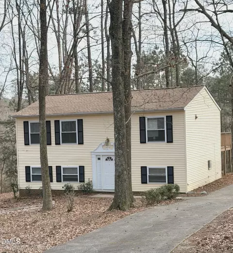 325 Bainbridge Cir, Garner, NC 27529