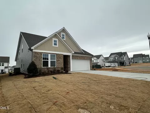 649 Hipwood Dr, Zebulon, NC 27597