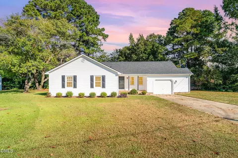 110 Rose Cir, Dunn, NC 28334