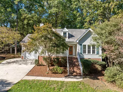 2003 Chedington Dr, Apex, NC 27502