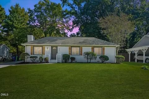 3912 Summer Pl, Raleigh, NC 27604