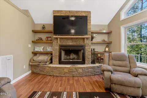 Living - 25 Mckayla Lane Ln, Bracey, VA 23919 photo 3 of 3
