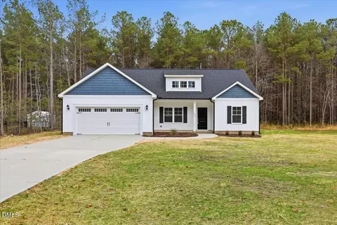 1562 Patterson Rd, Kinston, NC 28504