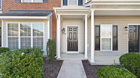 6789 Derby Run Dr, Whitsett, NC 27377