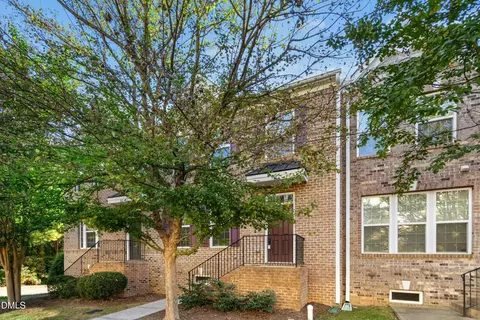 510 N Tunstall Ave, Apex, NC 27502