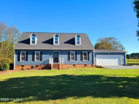1000 High House Rd, Clinton, NC 28328