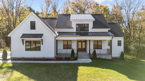 1100 Waterstone Ln, Henderson, NC 27537