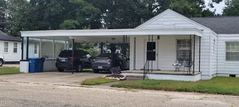906 N Mckay Ave, Dunn, NC 28334