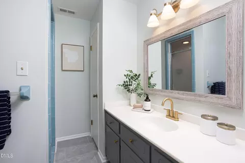 Bath - 4022 W Cornwallis Rd, Durham, NC 27705 photo 2 of 6