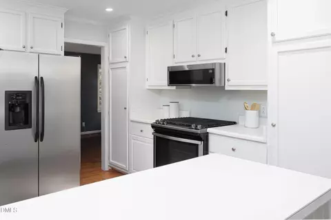 Kitchen - 4022 W Cornwallis Rd, Durham, NC 27705 photo 3 of 6