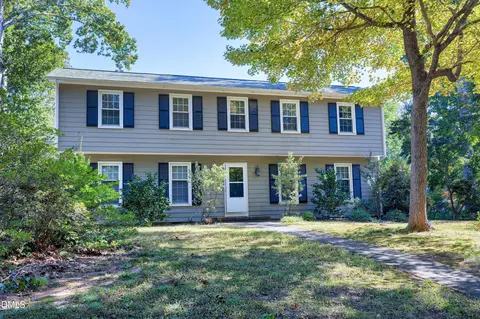 1205 Seabrook Ave, Cary, NC 27511