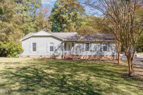 1001 Bent Pine Cir, Sanford, NC 27330
