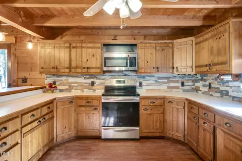 Kitchen - 116 Dawn Rd, Benson, NC 27504 photo 2 of 4