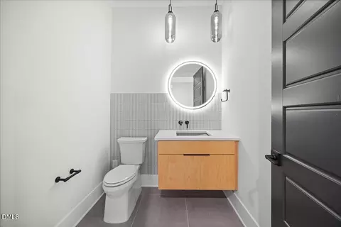 Bath - 5406 Garrett Rd, Durham, NC 27707 photo 8 of 8