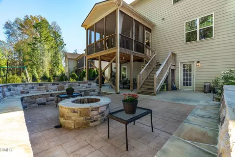 Exterior - 102 Dandy Flush Ct, Garner, NC 27529 photo 6 of 11