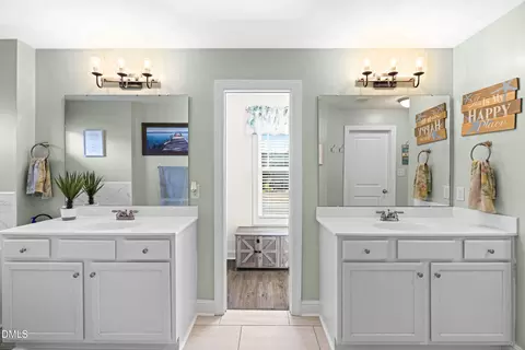 Bath - 102 Dandy Flush Ct, Garner, NC 27529 photo 2 of 8